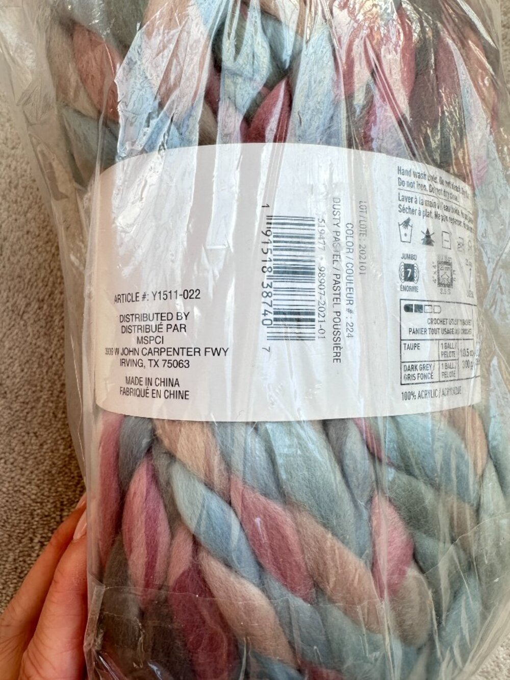 Loops & Threads Chunky Grande Yarn - Picture 5 of 5